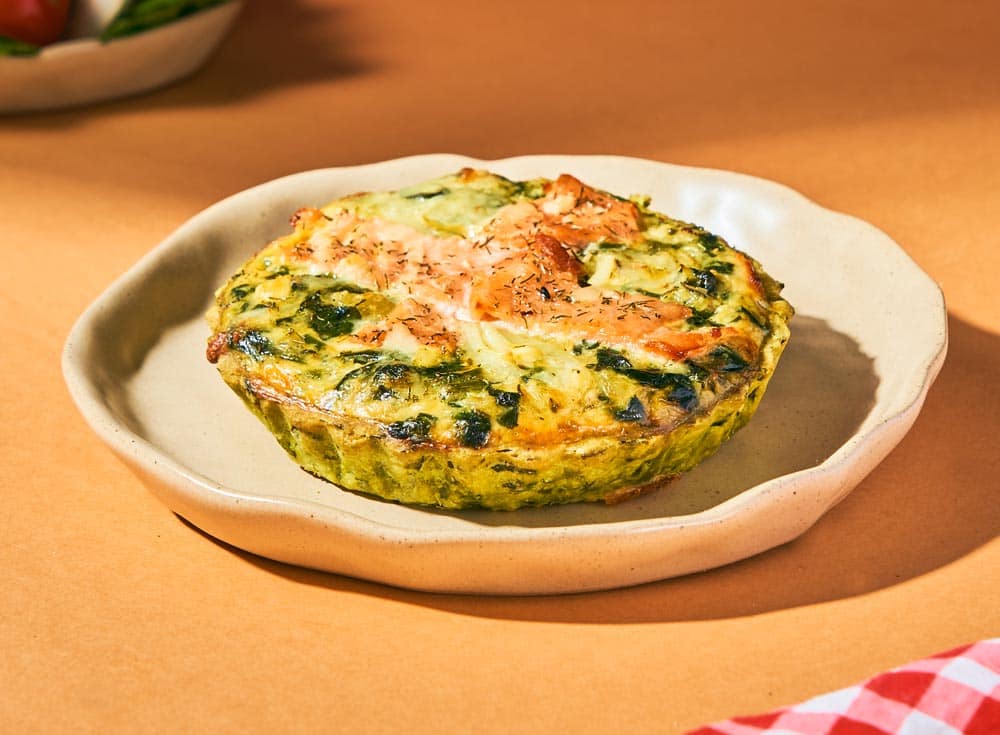 Quiche de salmón con queso feta y espinacas